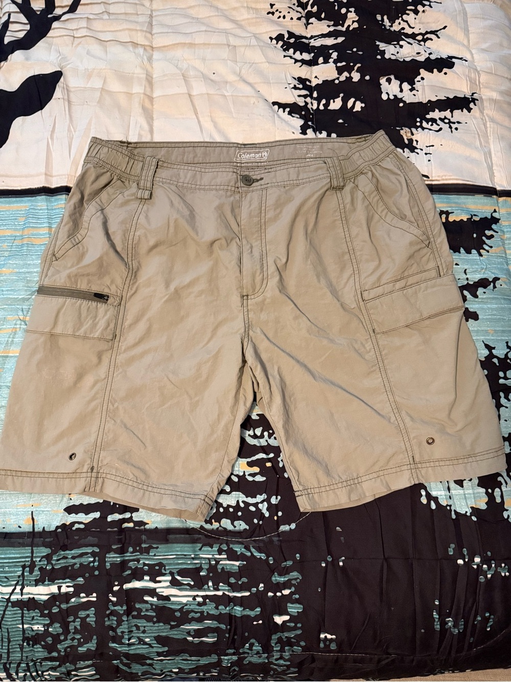 Coleman Mens Gray Nylon Hiking Cargo Shorts Size L 36-38 Quick Dry UPF 50